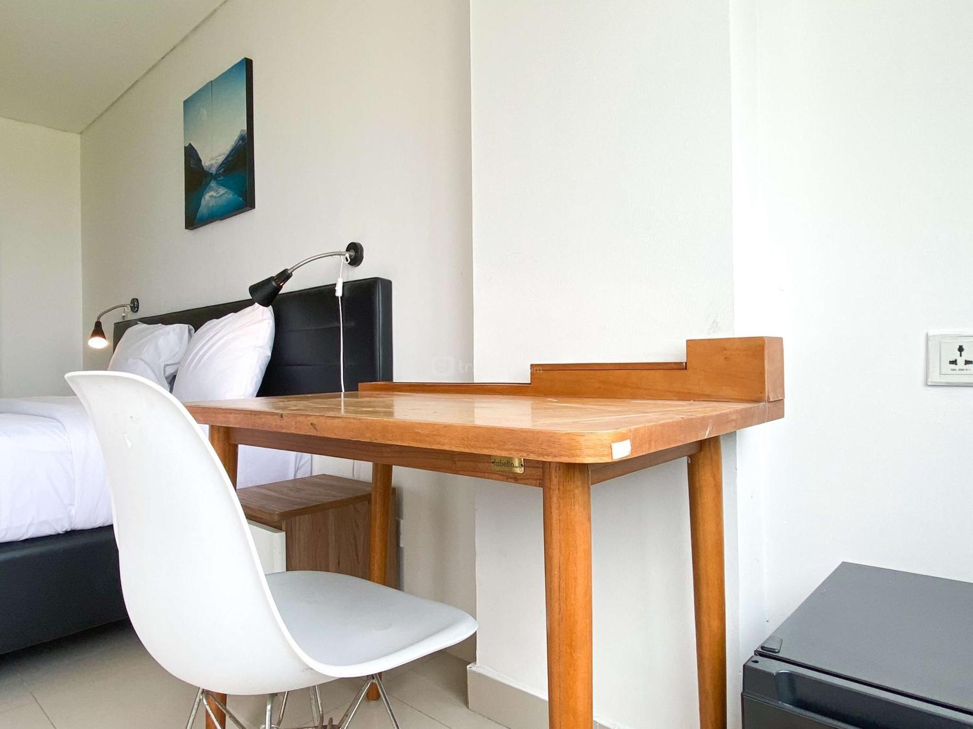 Warm And Comfy At Enviro By Travelio