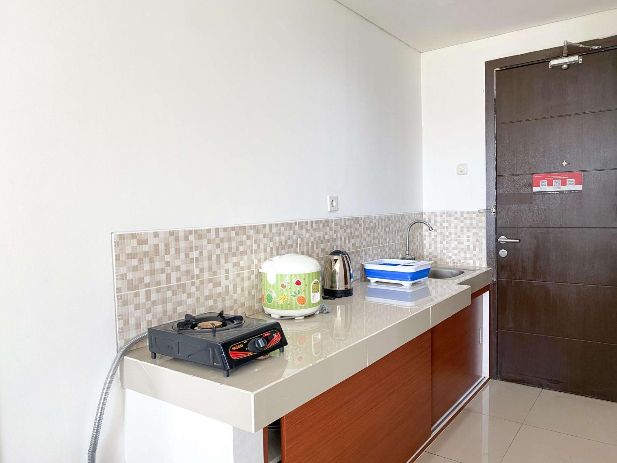 Warm And Comfy At Enviro By Travelio Apartemen